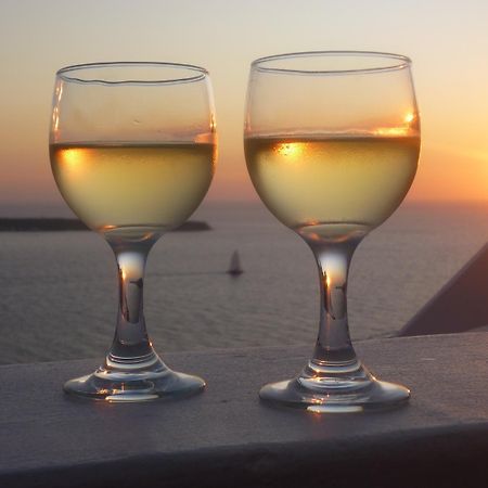 Sea View Beach Hotel (Adults Only) ペリヴォラス エクステリア 写真