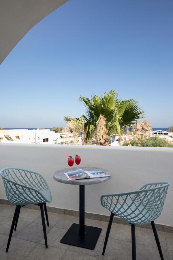 Sea View Beach Hotel (Adults Only) ペリヴォラス エクステリア 写真