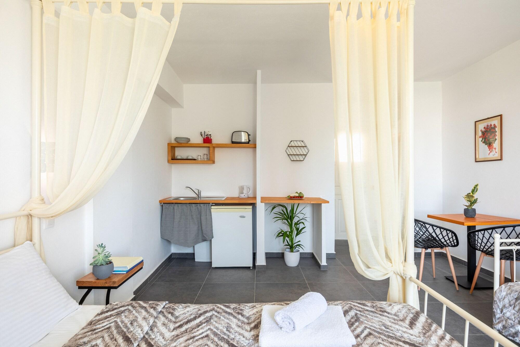 Sea View Beach Hotel (Adults Only) ペリヴォラス エクステリア 写真
