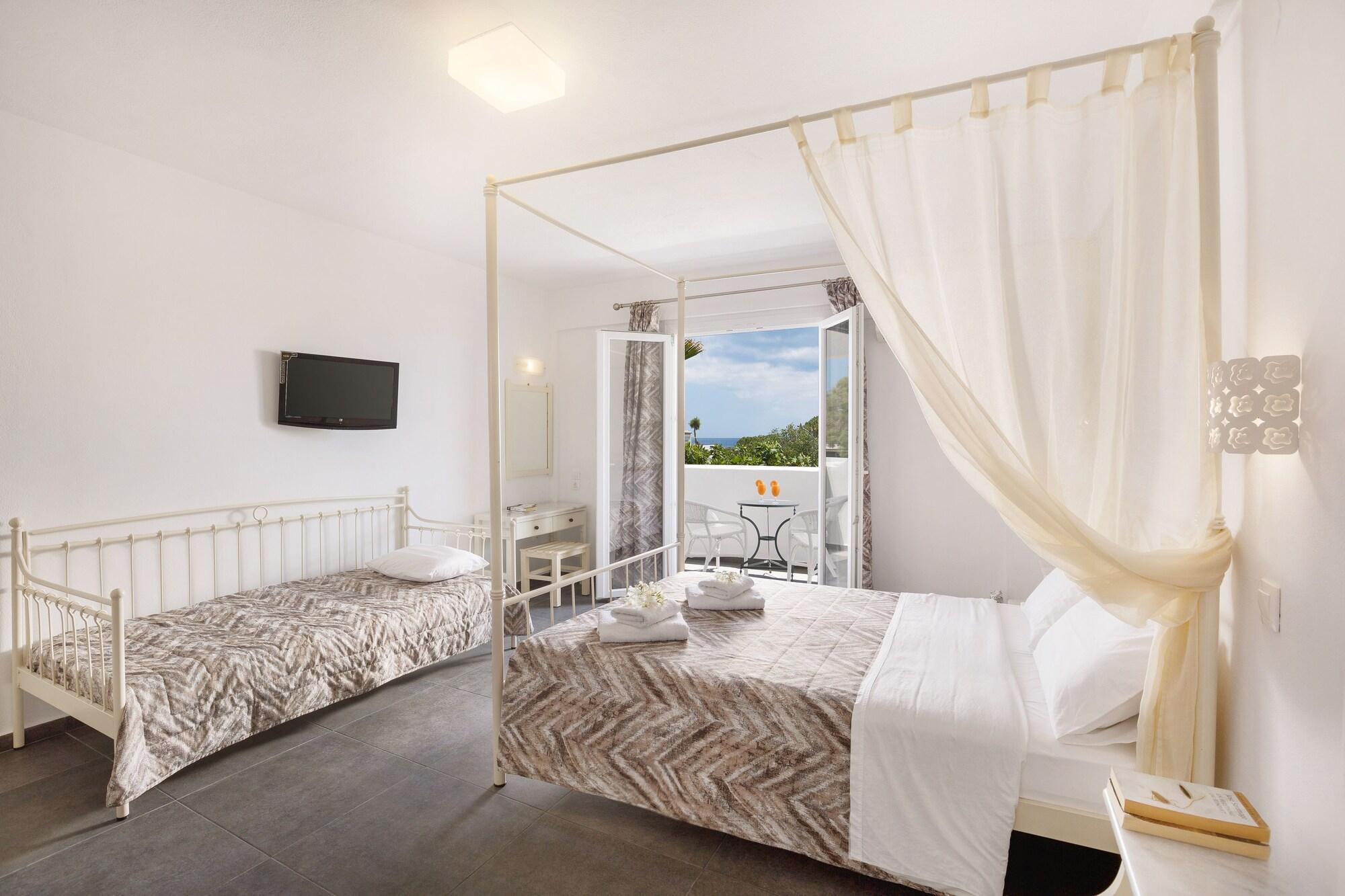 Sea View Beach Hotel (Adults Only) ペリヴォラス エクステリア 写真