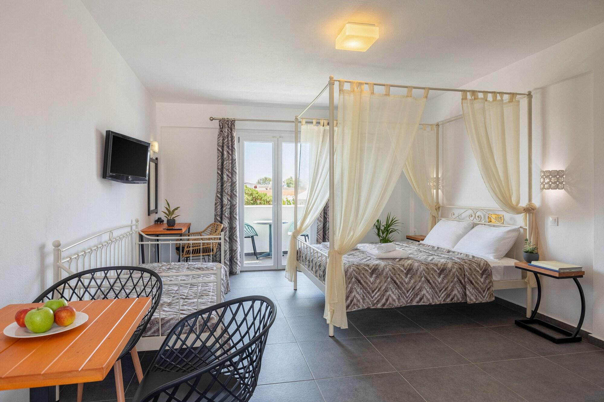 Sea View Beach Hotel (Adults Only) ペリヴォラス エクステリア 写真