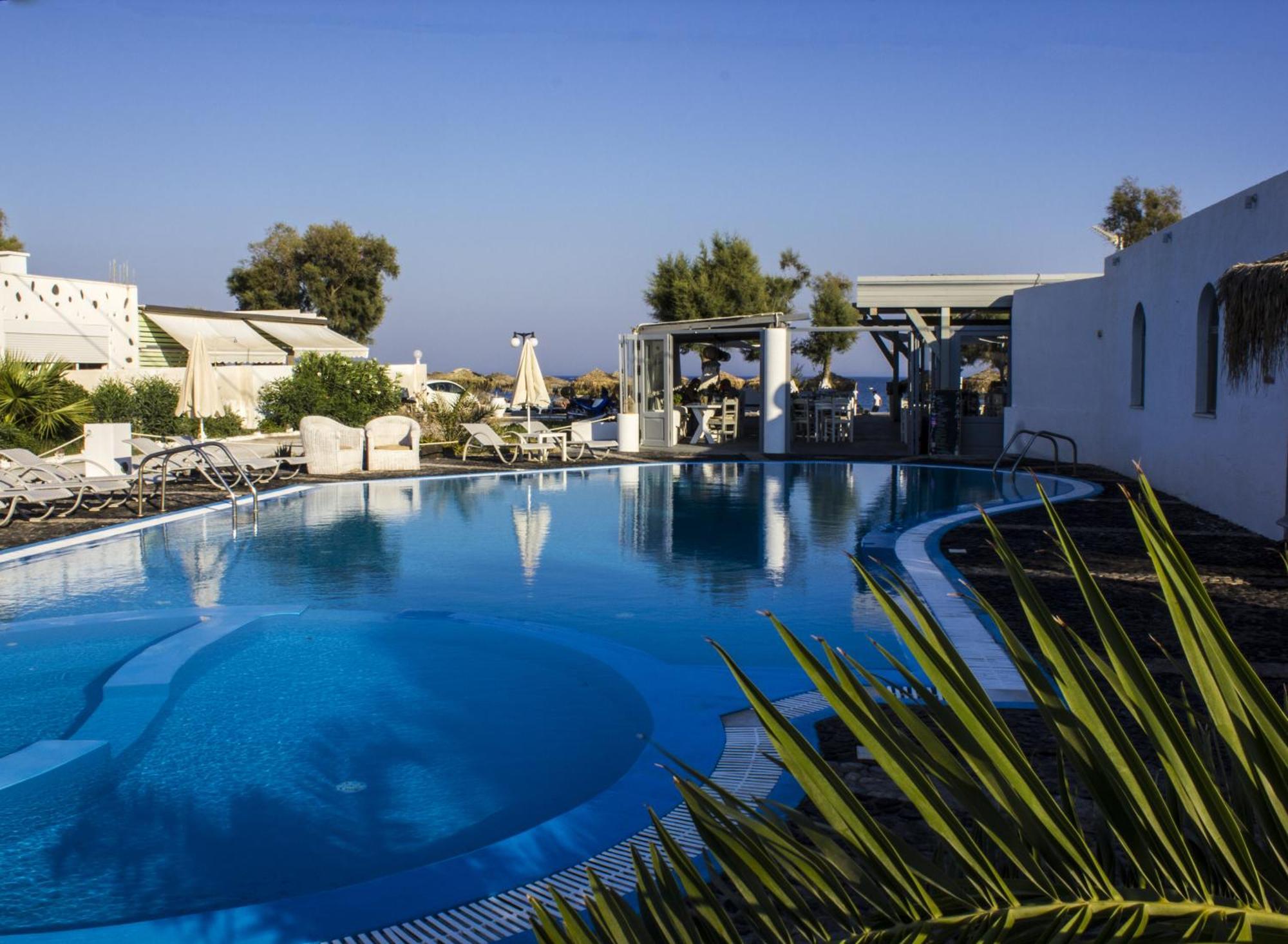 Sea View Beach Hotel (Adults Only) ペリヴォラス エクステリア 写真